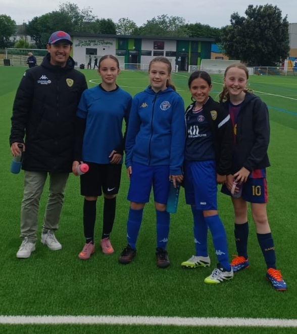 4 jeunes filles représentent l’entente aux détections U12F 🟡🔵