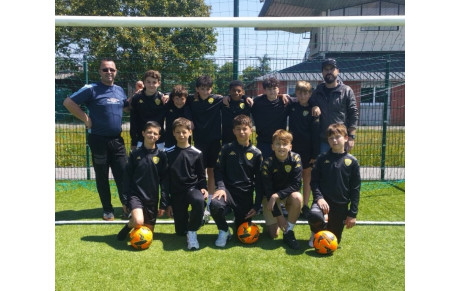 🏆 Une saison quasi parfaite pour la U13B ! 💛💙